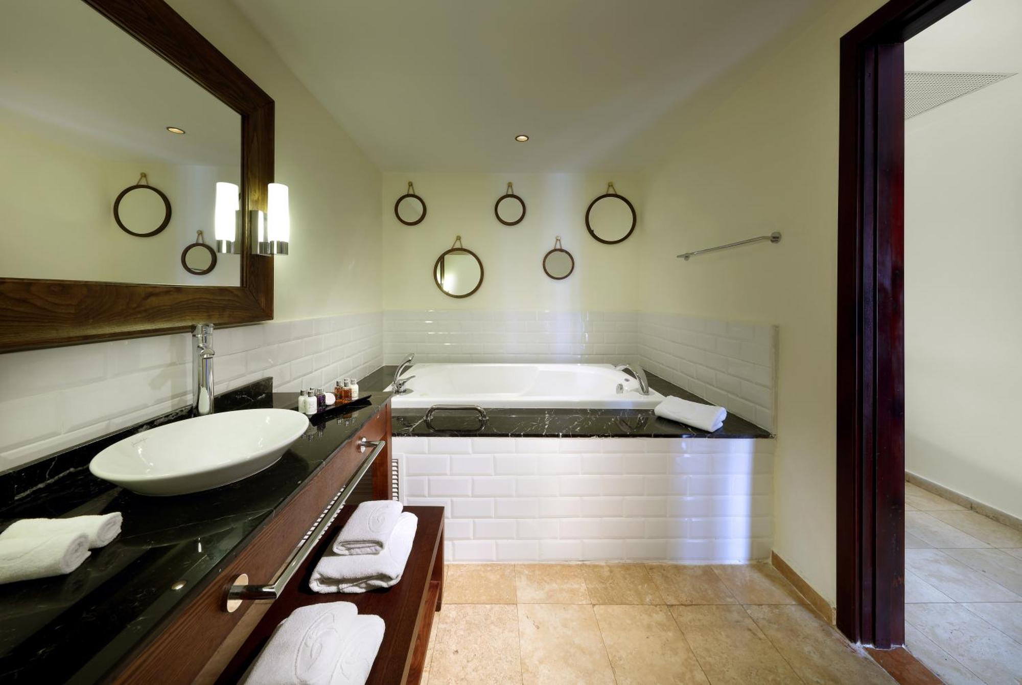 The Signature Level At Grand Palladium Lady Hamilton Resort & Spa Lucea Ngoại thất bức ảnh
